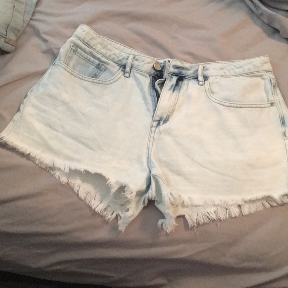 Distressed shorts